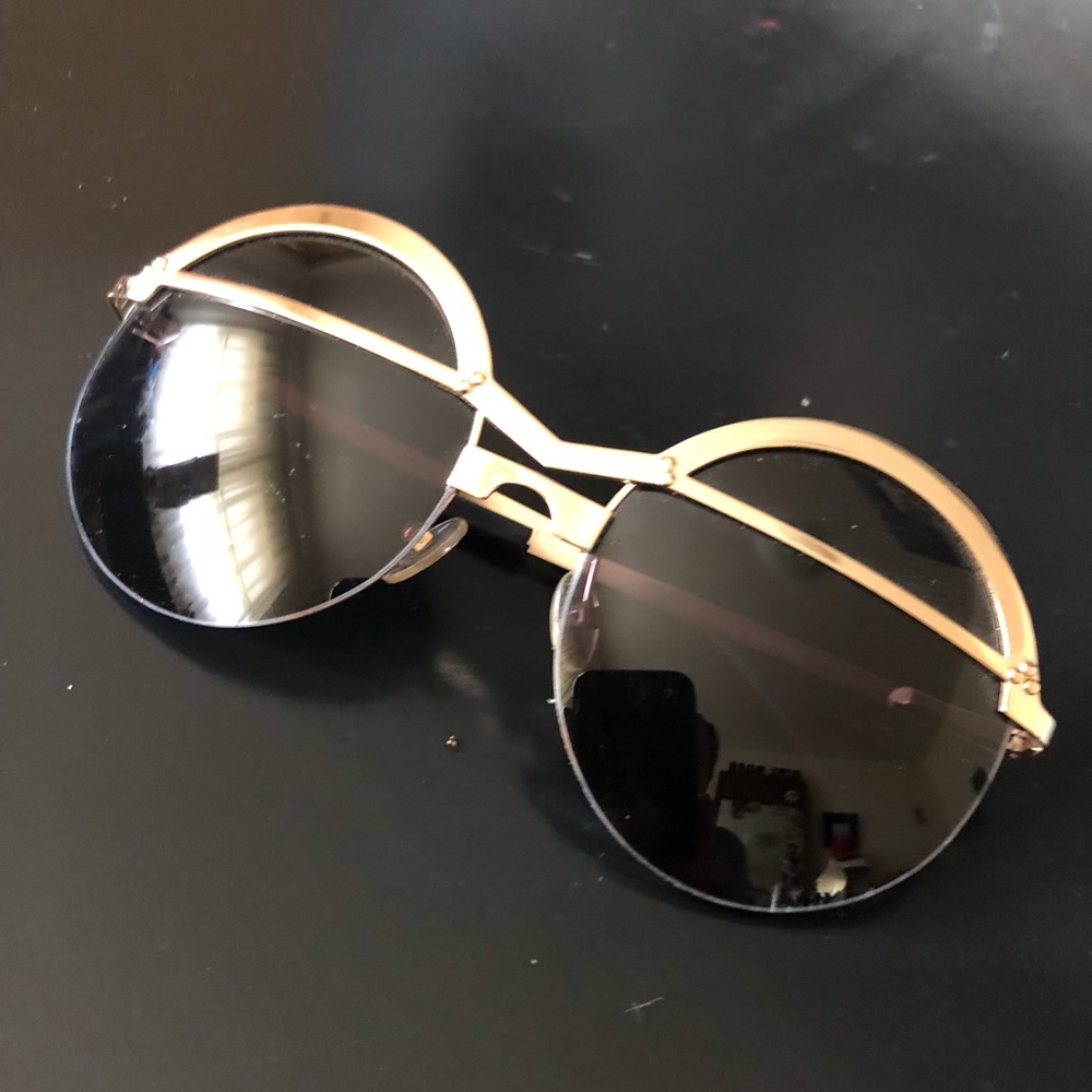 COCO AND BREAZY SUNGLASSES